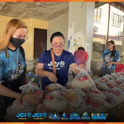 “Hearts of Giving: Christmas Blessings” Project photo 4